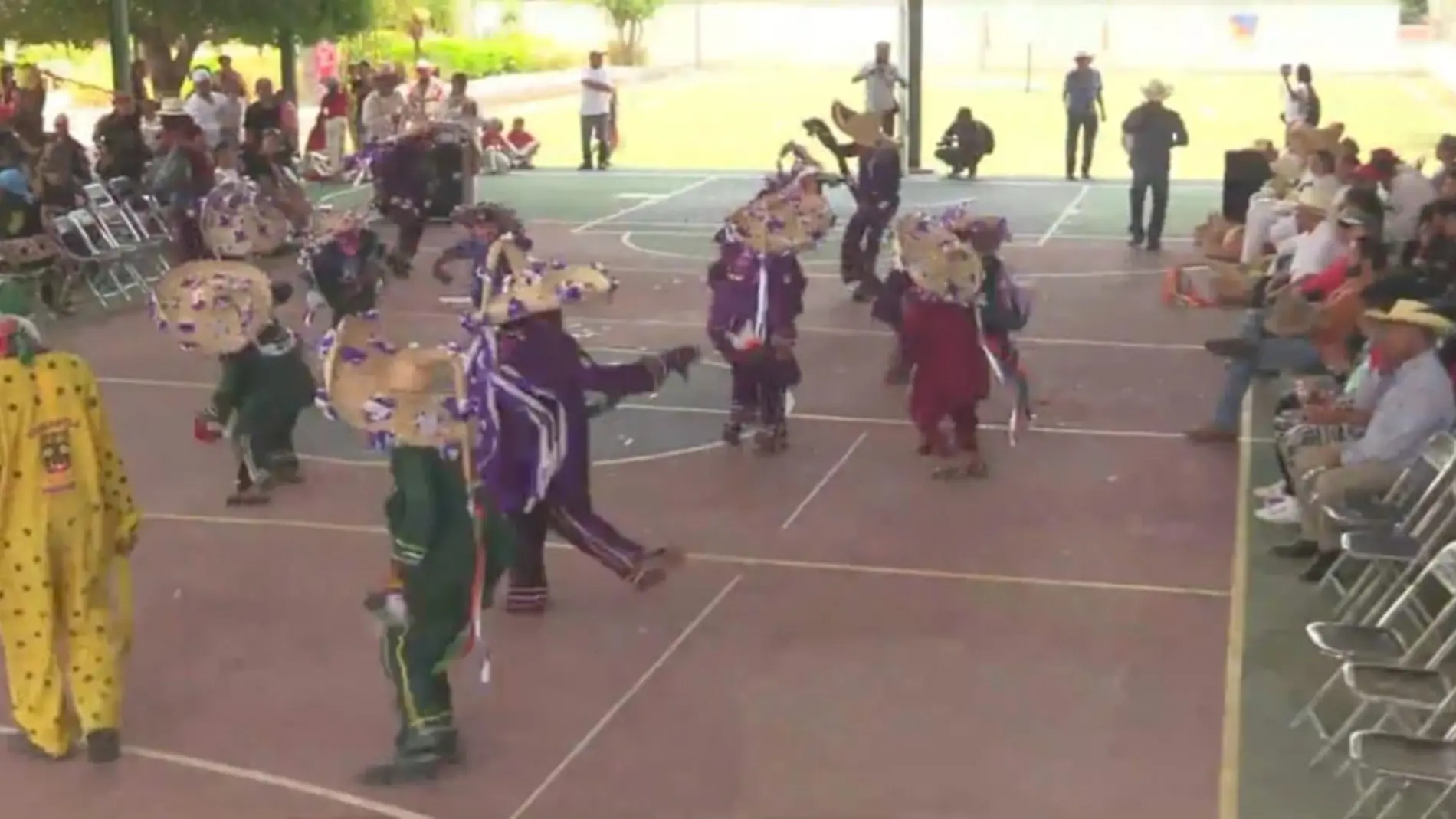 Se llevó a cabo el 15 encuentro nacional de danza de tecunes en el municipio de Piaxtla